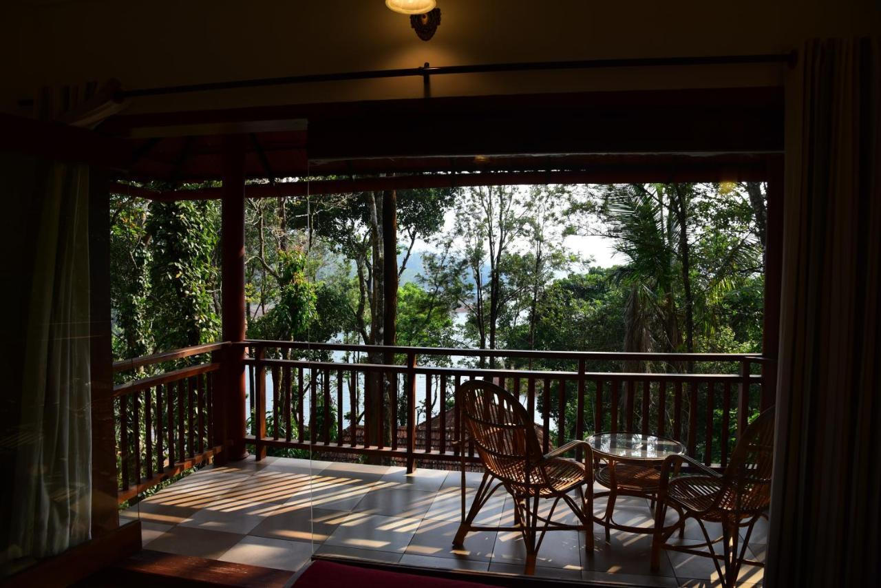 Terrace Resorts 와야나드 외부 사진
